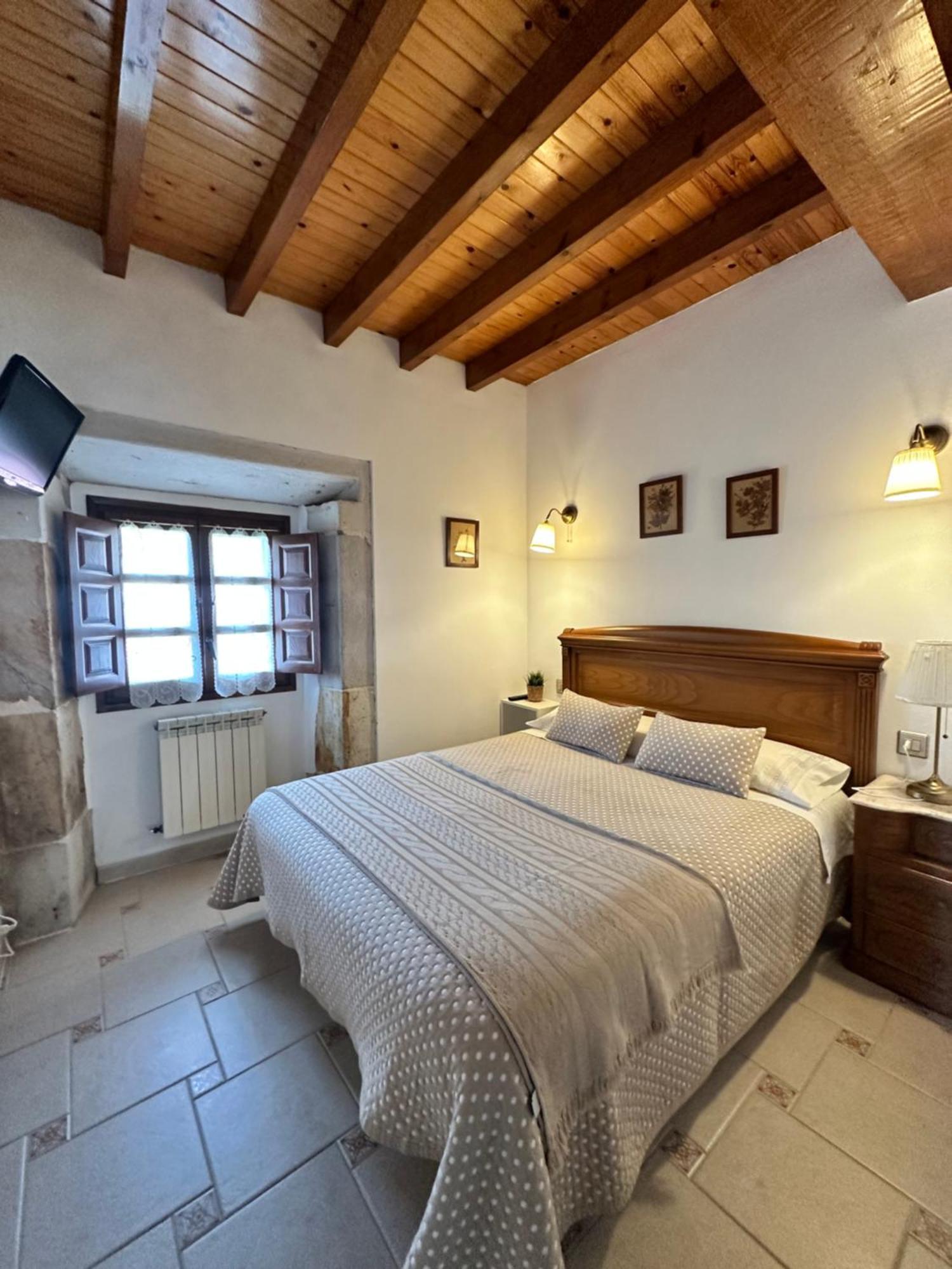 Casa Rural El Torrejon Arenas De Cabrales Exterior foto
