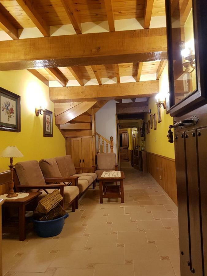 Casa Rural El Torrejon Arenas De Cabrales Exterior foto